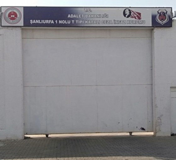 Urfa'da cezaevinde halaya iletişim ve ziyaret cezası