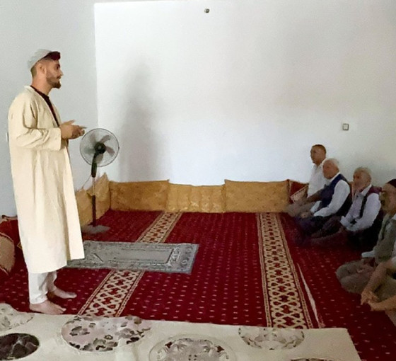 Tavşantepe’de imam gitmedi, Narin Güran hutbesini köylüler okudu