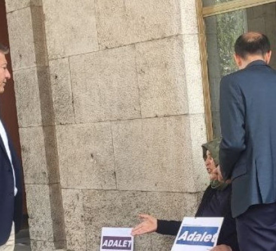 CHP Grup Başkanvekili Emir, Emine Şenyaşar'ı ziyaret etti