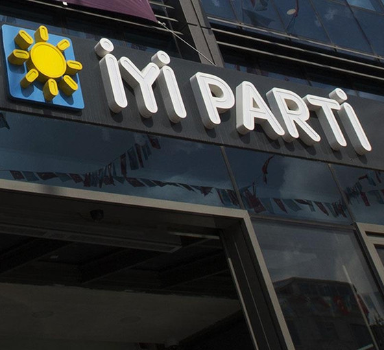 Şırnak'ta 41 kişi İYİ Parti’den istifa etti