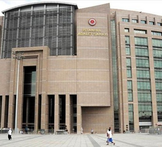 İstanbul'da ev baskınlarıyla gözaltına alınan altı kişi tutuklandı