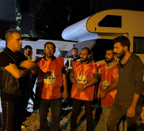 Haluk Levent'ten direnişteki Akcanlar işçilerine destek sözü