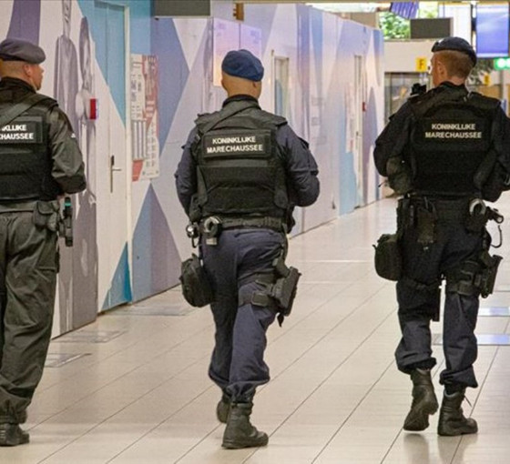 Hollanda'da bıçaklı saldırı: Bir ölü, bir yaralı
