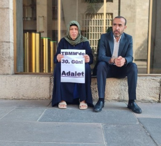 Meclis'teki nöbet bir ayı geride bıraktı: Emine Şenyaşar'ın 'Adalet' ısrarı sürüyor