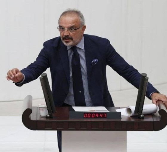 Sırrı Sakık'tan Halk TV'ye 'Görkemli Hatıralar' tepkisi: 'Kültürümüze mi kayyım atadınız?'