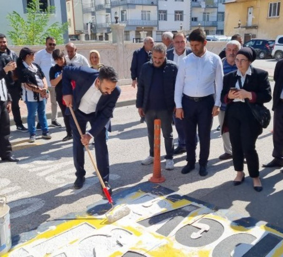 Karakoçan Belediyesi silinen Kürtçe uyarı yazılarını yeniledi