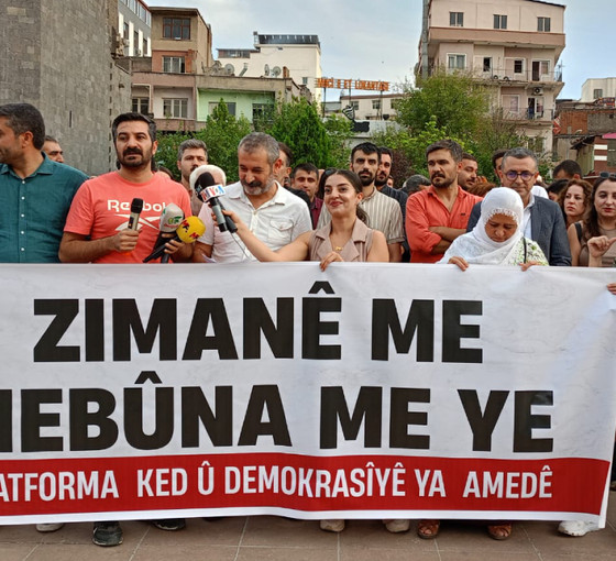 Dil kurumlarına baskın protestosu: Dil-kültür hakkı ahlaki ve vicdani bir haktır