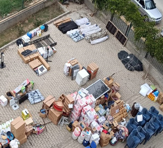 Depremzedelere gönderilen yardımları satan 4 kişi tutuklandı