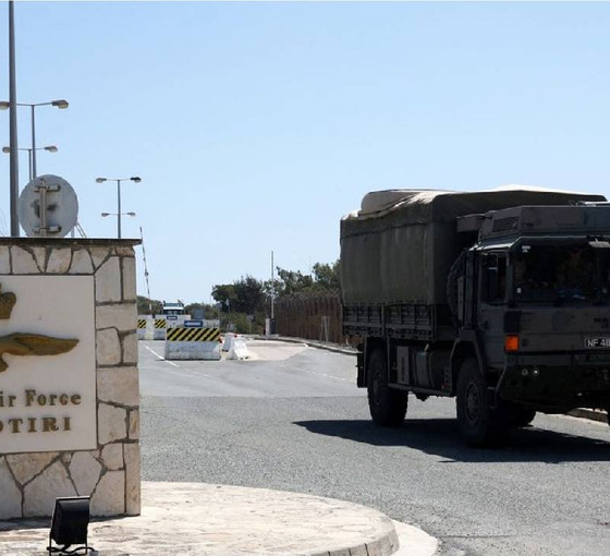 Britanya, vatandaşlarını Lübnan'dan toplu tahliye hazırlığında: Kıbrıs'a 700 asker gönderiyor
