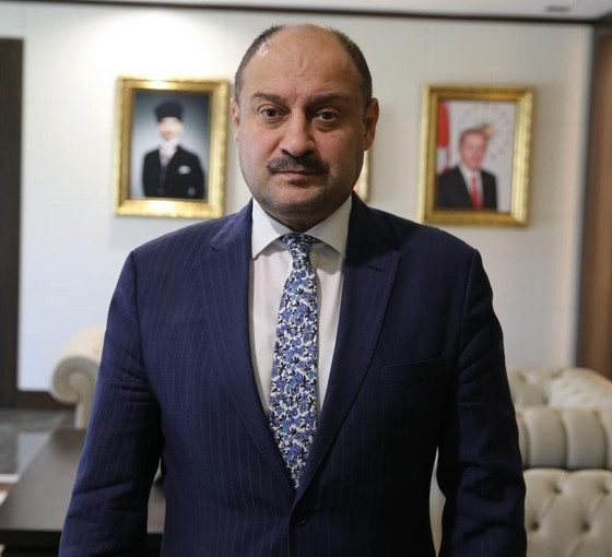 YRP'den istifa eden Urfa Büyükşehir Belediye Başkanı Gülpınar'dan AKP'ye övgü