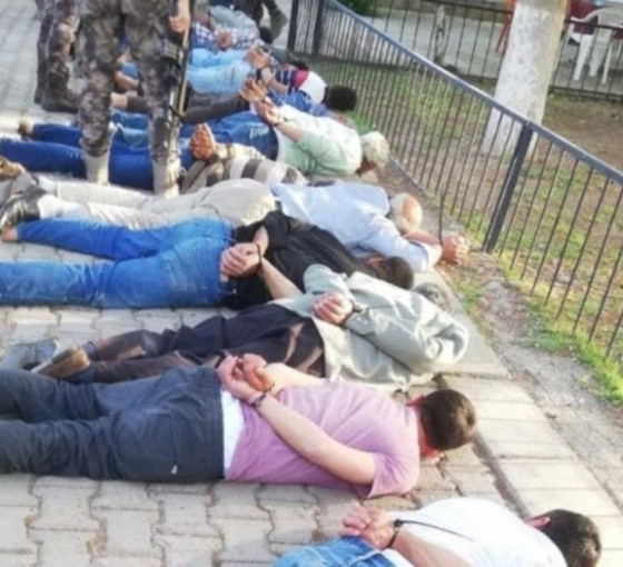 Karakol bahçesinde işkence uygulanan dört kişi yeniden tutuklandı