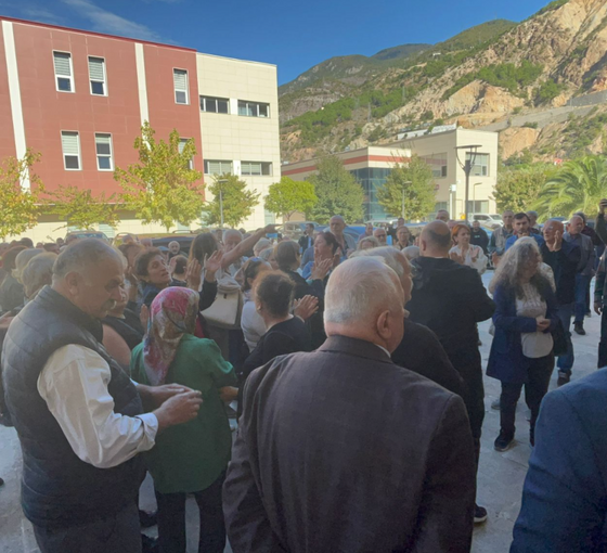 Cerattepe'de Cengiz Holding'e karşı mücadele sürüyor: Artvinliler yeni ÇED sürecini protesto etti