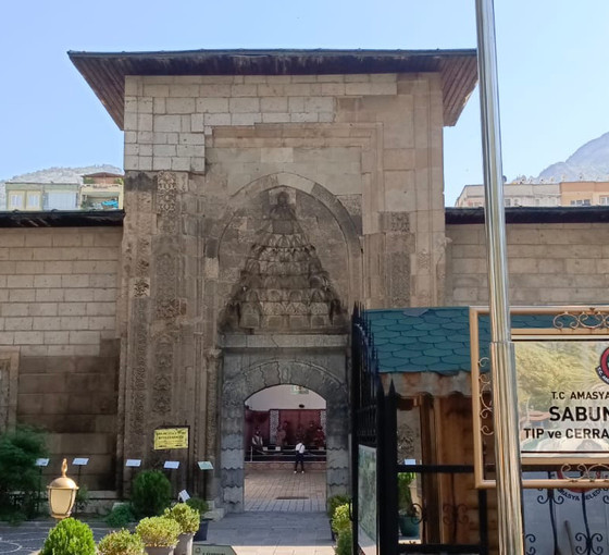 Belediye CHP'ye geçince kirası 25 kat artırılmıştı: Tarihi bimarhane için tahliye kararı