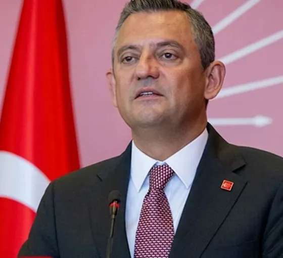 Özel'den Fatih'teki vahşete tepki: Yetkililer caninin nasıl serbest dolaşabildiğini açıklamalı