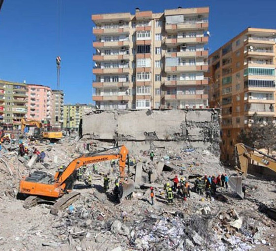 Depremde 103 kişi ölmüştü: Kule Apartmanı davasında yeni bilirkişi raporu hazırlanacak