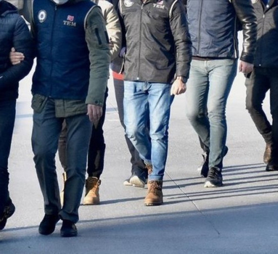 İstanbul ve Diyarbakır'da ev baskınları: KESK üyelerine gözaltı