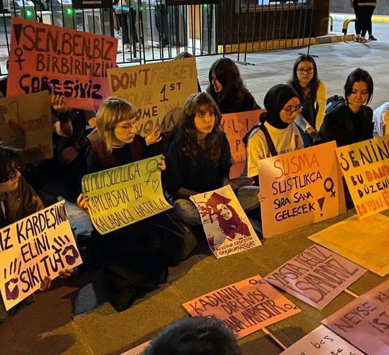 Marmara Üniversitesi'ndeki kadın cinayetleri protestosunda dört kişiye gözaltı