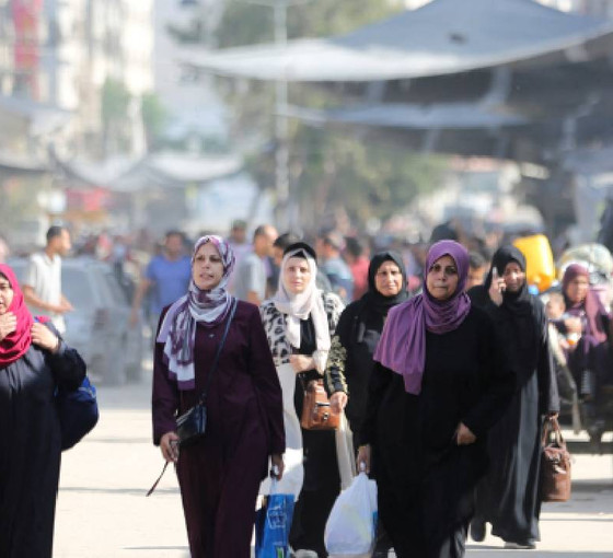 İsrail'in bir haftadır bombardıman düzenleyip aç susuz bıraktığı Cibaliya mülteci kampında en az 200 bin Filistinli mahsur