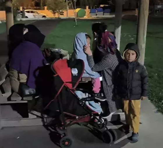 Afyon'da 4,4 büyüklüğünde deprem: Sokakta sabahladılar