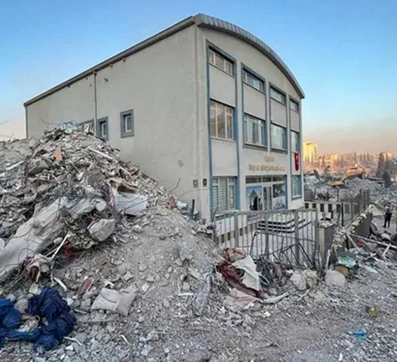 Maraş'ta depremde zarar görmeyen İMO binası, rezerv alan içinde kalması nedeniyle yıkılmak isteniyor