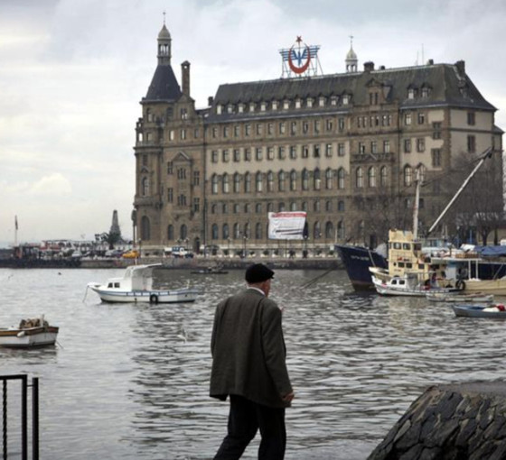 Haydarpaşa ve Sirkeci garlarının kiracılarına acil tahliye dayatması: '4 dava var, bu neyin acelesi?'