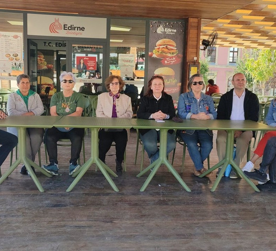 Edirne Belediyesi'nden meslek lisesi öğrencilerine ücretsiz yemek