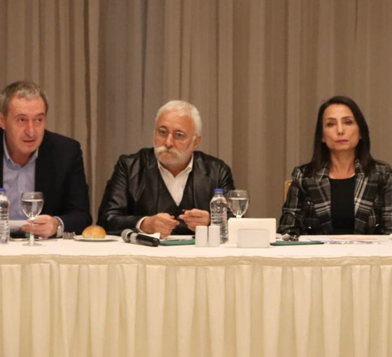 Bahçeli’nin eli, DEM Parti’nin kolu