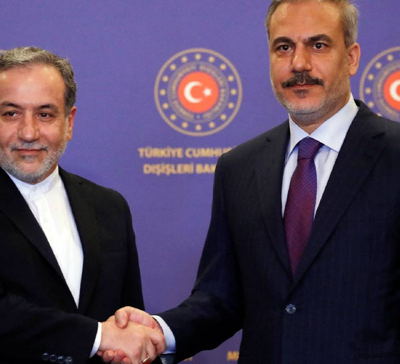 Tahran'ın misillemesine İsrail'in yanıtı beklenirken, Fidan İranlı mevkidaşıyla görüştü