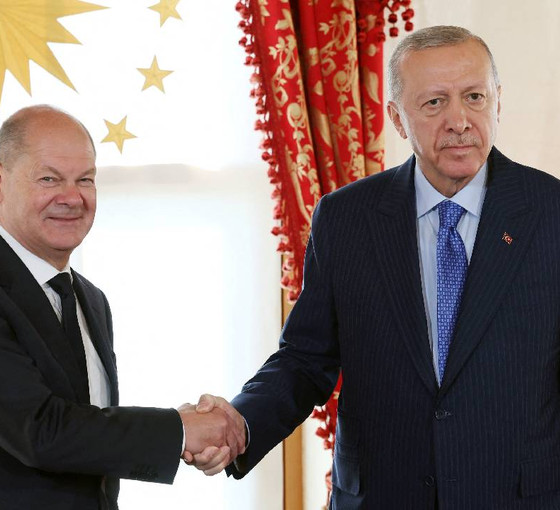 Erdoğan-Scholz basın toplantısı: Silah alımında bazı sıkıntıları geride bırakarak işbirliğimizi geliştirmeyi arzu ediyoruz
