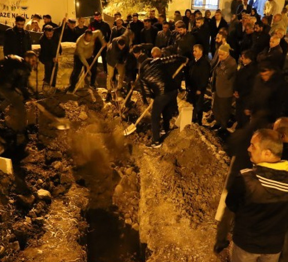 Tahliye olacağı gün şüpheli bir şekilde ölen Temizer, Van'da toprağa verildi