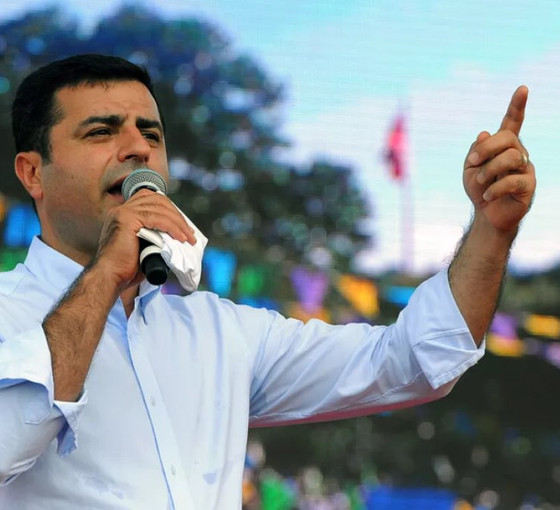 Selahattin Demirtaş'tan 'Kadınların Çığlığını Duyuyoruz' bildirisi: 'Toplumsal barış için buradan başlayalım'