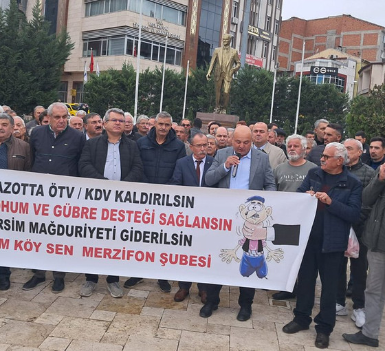 Çiftçiler Amasya'da eylem yaptı: 'Emeği biz veriyoruz, fiyatı aracı ve tüccar belirliyor'
