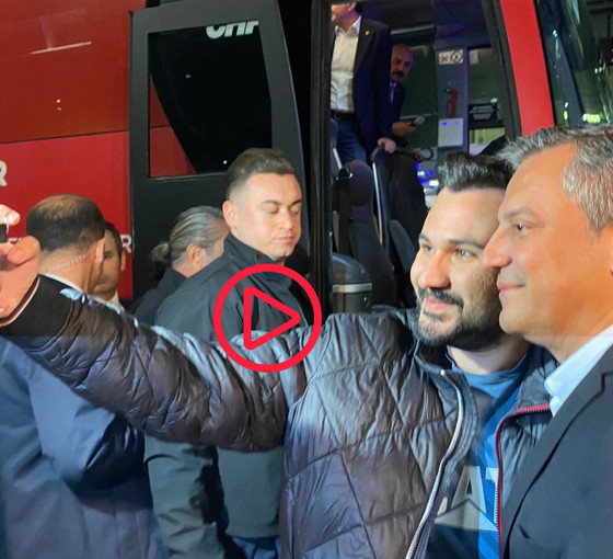 CHP lideri Özel Diyarbakır'da: Havaalanında Kürtçe şarkılarla karşılandı