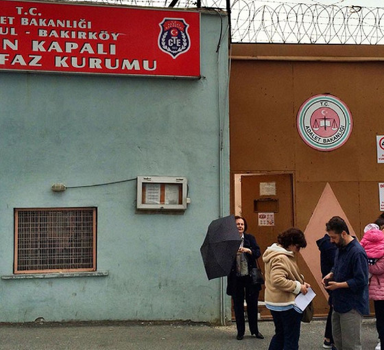İdare ve Gözlem Kurulu yine devrede: 15 kadın mahpusun tahliyesi 1'er yıl uzatıldı