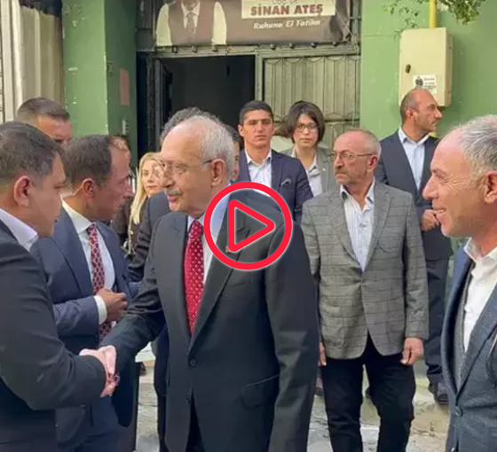 Kemal Kılıçdaroğlu, Sinan Ateş'in annesini evinde ziyaret etti