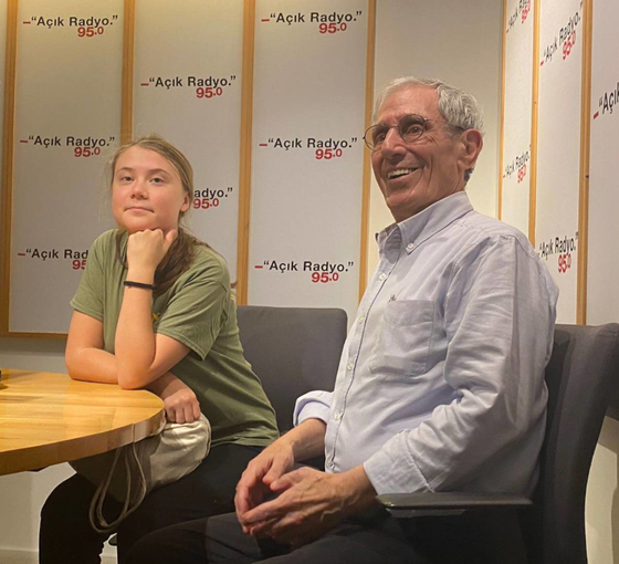 Greta Thunberg'den Açık Radyo'ya ziyaret: Açık Radyo açık kalmalı!