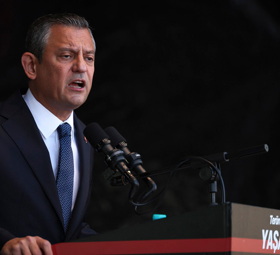 CHP'den Yaşam Hakkı Mitingi... Özgür Özel'den Erdoğan'a: Bahçeli'yi sözcü kılma, ne diyorsan sen söyle