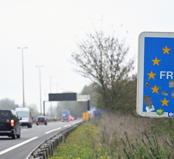 Schengen Bölgesi'nin geleceği tartışılıyor: Fransa da sınır kontrolüne başladı