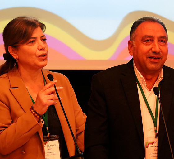 HDK'nin 13'üncü Genel Kurulu yapıldı... Meral Danış Beştaş ve Ali Kenanoğlu Eş Sözcü oldu