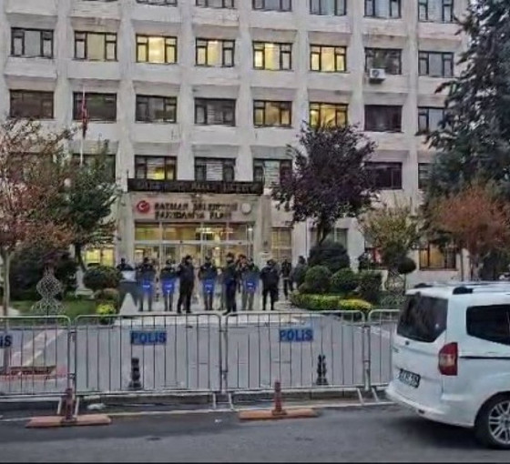 Mardin, Batman ve Halfeti belediyelerine kayyım atandı