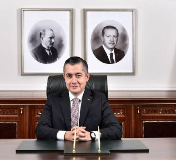 Esenyurt kayyımı belediye başkan yardımcılarını görevden aldı
