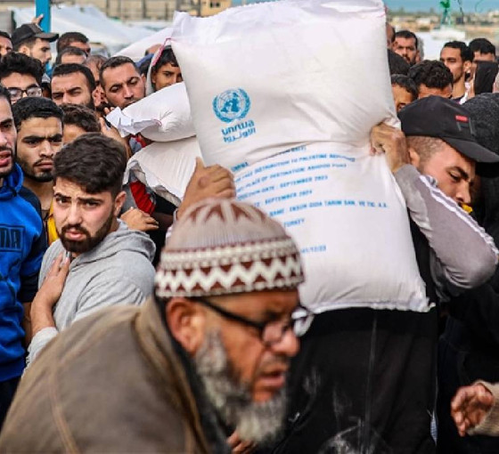 Filistinlilerin tutunduğu son dalı da kıran İsrail, UNRWA'nın ipini çektiğini BM'ye bildirdi
