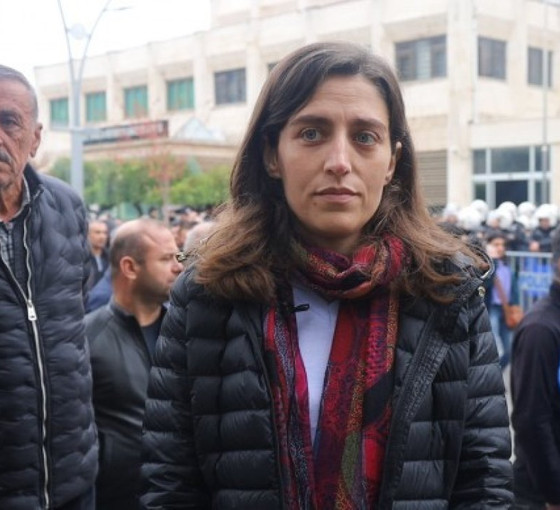 Yerine kayyım atanan Gülistan Sönük: Belediyeyi yönetme inisiyatifini ancak halk bizden alabilir