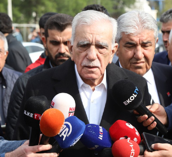 Ahmet Türk'ten Bahçeli'ye yanıt: Bir elde sopa ile diyalog olmaz