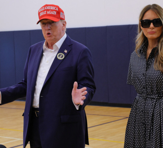Oyunu Florida'da kullanan Donald Trump: Çok rahatım