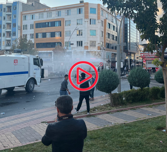 Batman'da kayyım protestosunda polis tazyikli su ve biber gazı sıktı