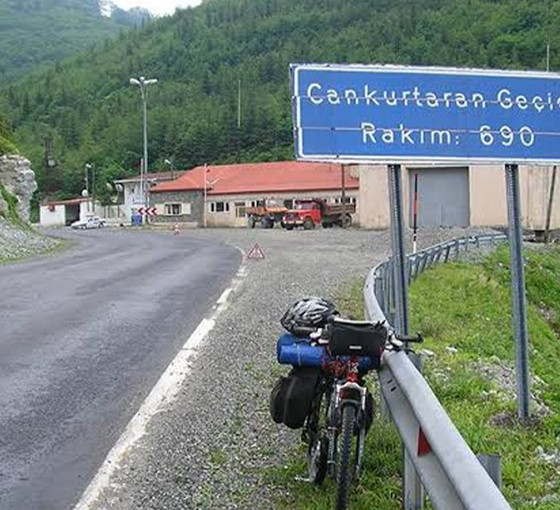 Hopalı iki doğa savunucusu tahliye edildi
