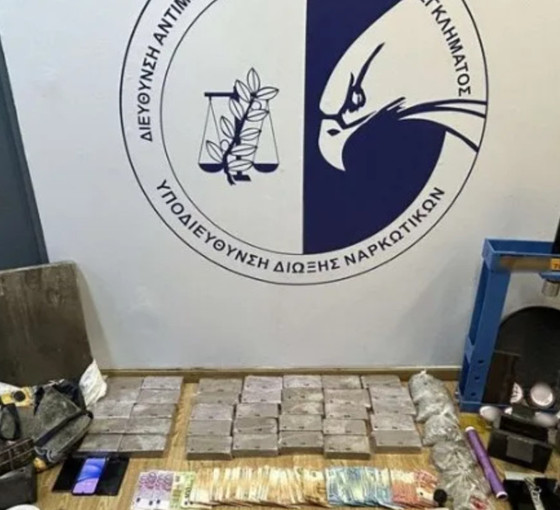Atina'da 'tarihi' baskın: Zeytinyağına saklı 86 kilogram sentetik uyuşturucu ele geçirildi