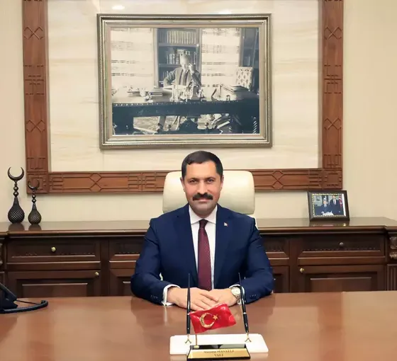 Hatay Valisi'nden İmamoğlu'na: Deprem turisti olarak gelen bir zat ile görüşen Vali bendim