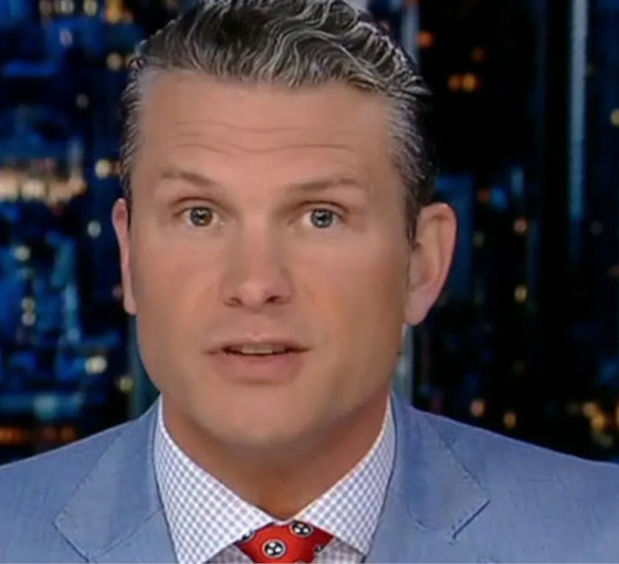 Trump, eski asker ve Fox News yorumcusu Pete Hegseth'i savunma bakanlığına aday gösterdi